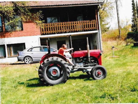 Iikka ja Ferguson diesel v.1952 